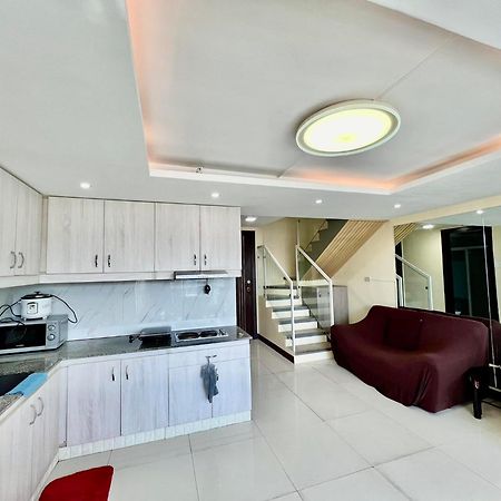 2 Bedroom Condo Unit With City And Mountain View Cebu Extérieur photo