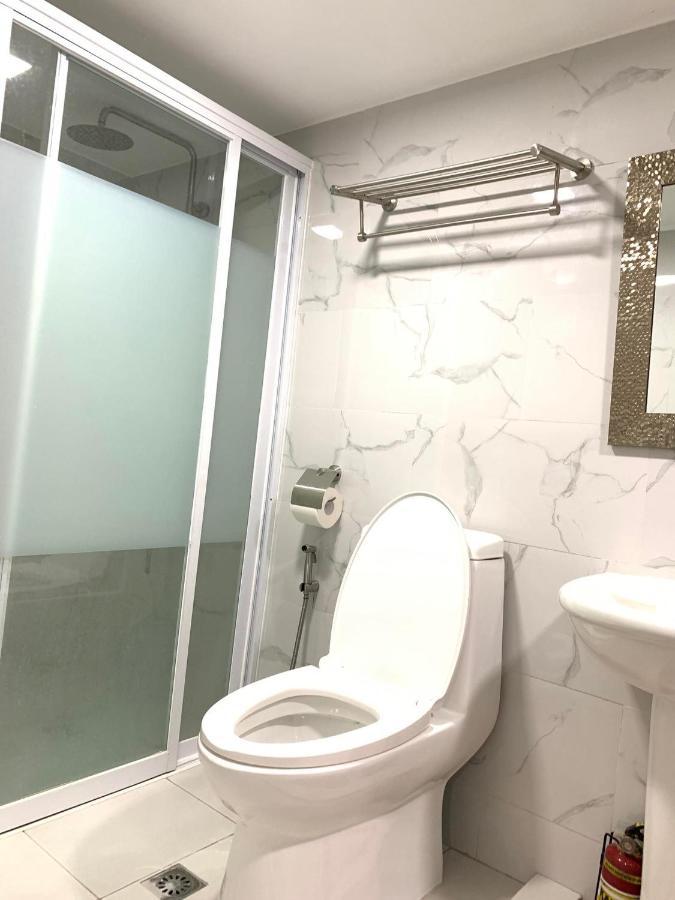 2 Bedroom Condo Unit With City And Mountain View Cebu Extérieur photo