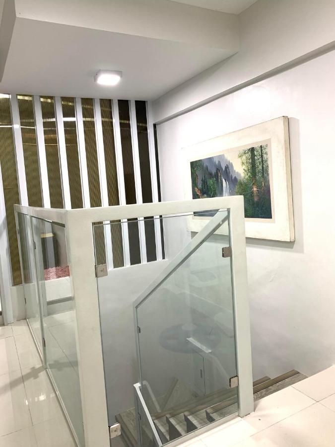 2 Bedroom Condo Unit With City And Mountain View Cebu Extérieur photo